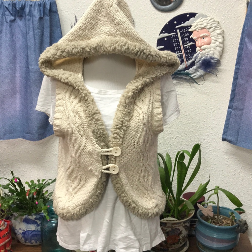 Old navy sweater vest with hood